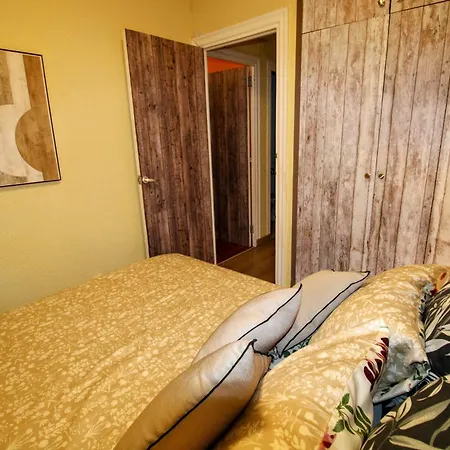 Cosy And Sunny Near Barcelona 莫勒山谷